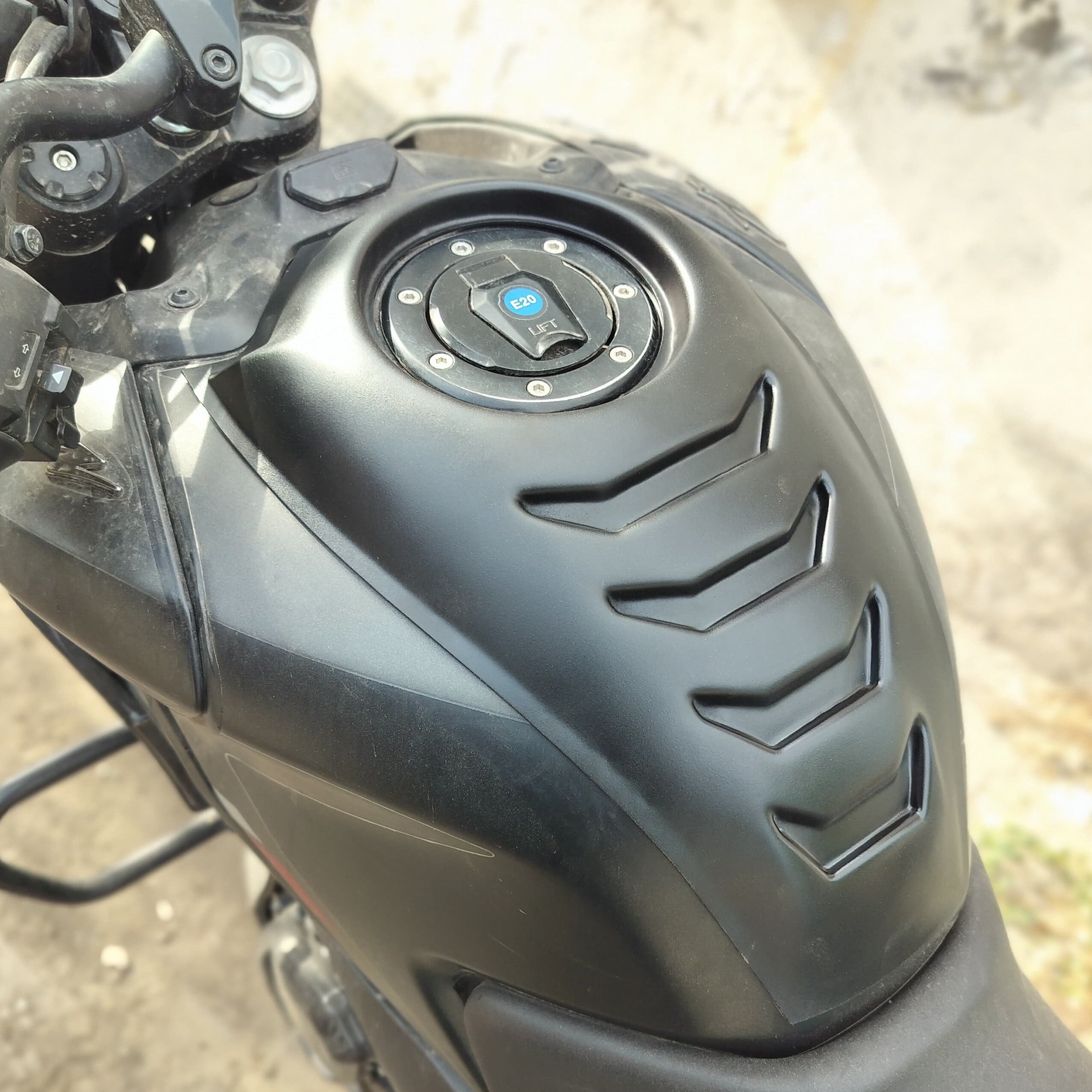 Bajaj Pulsar Tank Protection | Best Tank Pad Cover | Tank Scratch Protection | Modified Looks | Fits Pulsar N150 | Pulsar N160 | Pulsar N250 | Pulsar F250 | Pulsar P150 | Saiga Parts Modification Accessories