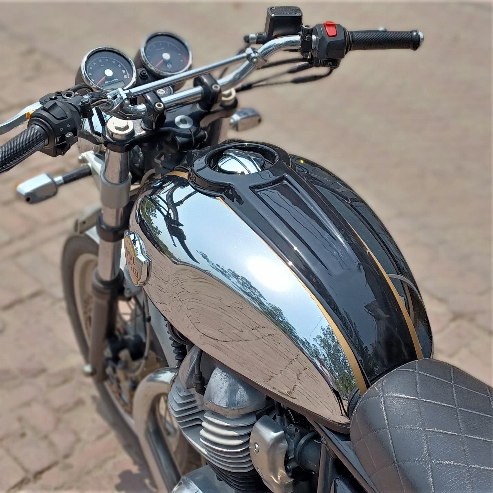 Royal Enfield Interceptor 650 Tank Protection | Best Tank Pad Cover | Tank Scratch Protection | Modified Looks | Saiga Parts Modification Accessories | Interceptor 650 Accessories 