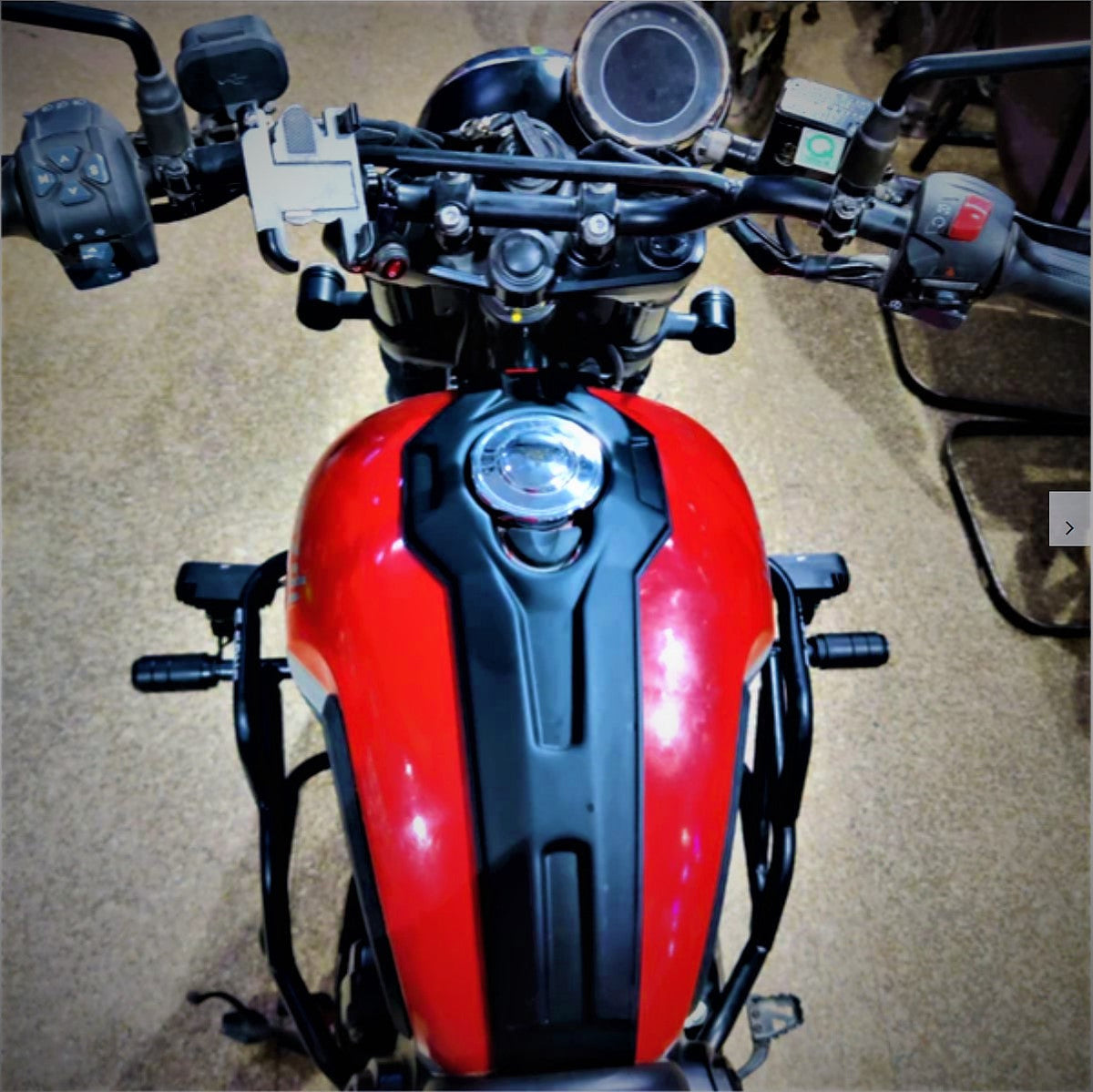 TankTie for Yezdi Scrambler