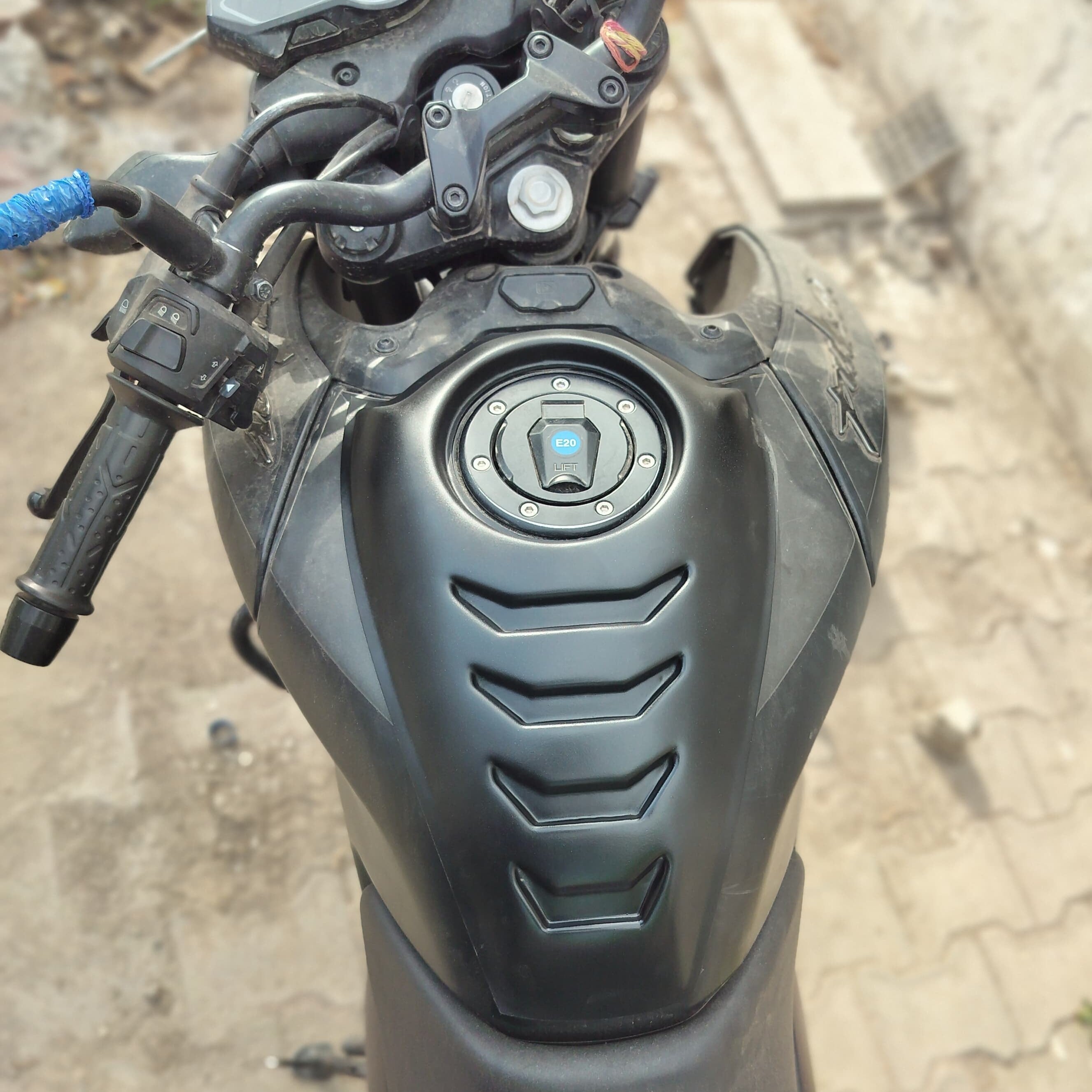 Bajaj Pulsar Tank Protection | Best Tank Pad Cover | Tank Scratch Protection | Modified Looks | Fits Pulsar N150 | Pulsar N160 | Pulsar N250 | Pulsar F250 | Pulsar P150 | Saiga Parts Modification Accessories